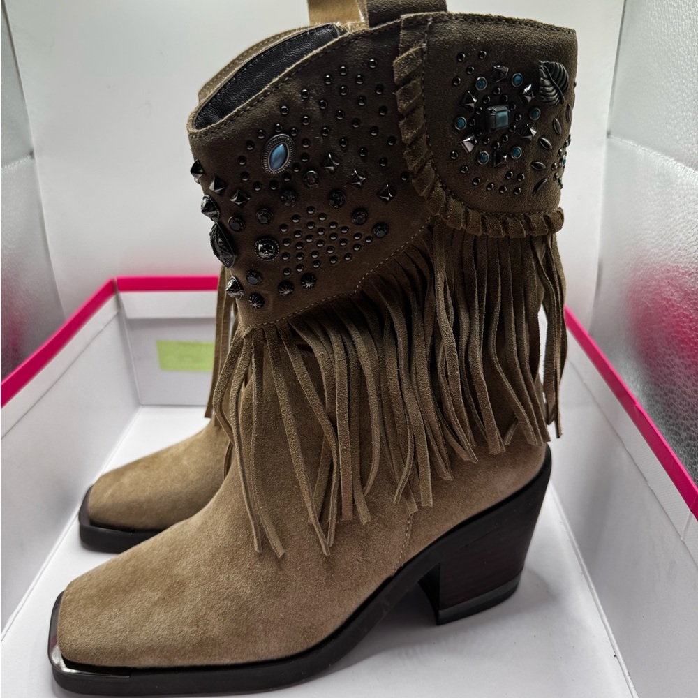1 NIGHT  sale!!!! Vince Camuto Brown Embellished Fringe Ankle Boots